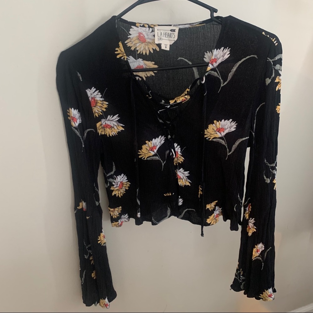 Boho Crop Semi-sheer Lace Up Flare Sleeve Top 🌻